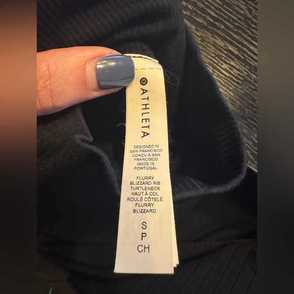 Athleta Flurry Blizzard Ribbed Turtleneck - Black - Size Small - Picture 6 of 6